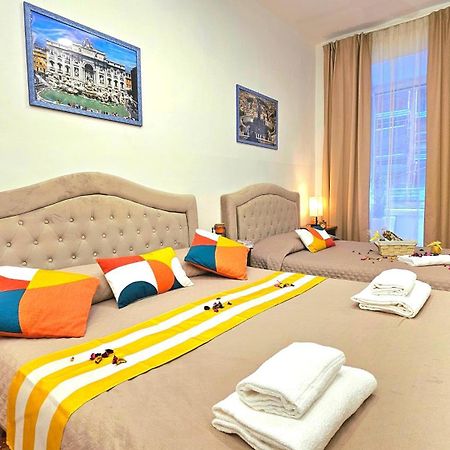 A Casa Simpatia Roma - Free Parking If You Book 4 Nights Bed & Breakfast ภายนอก รูปภาพ