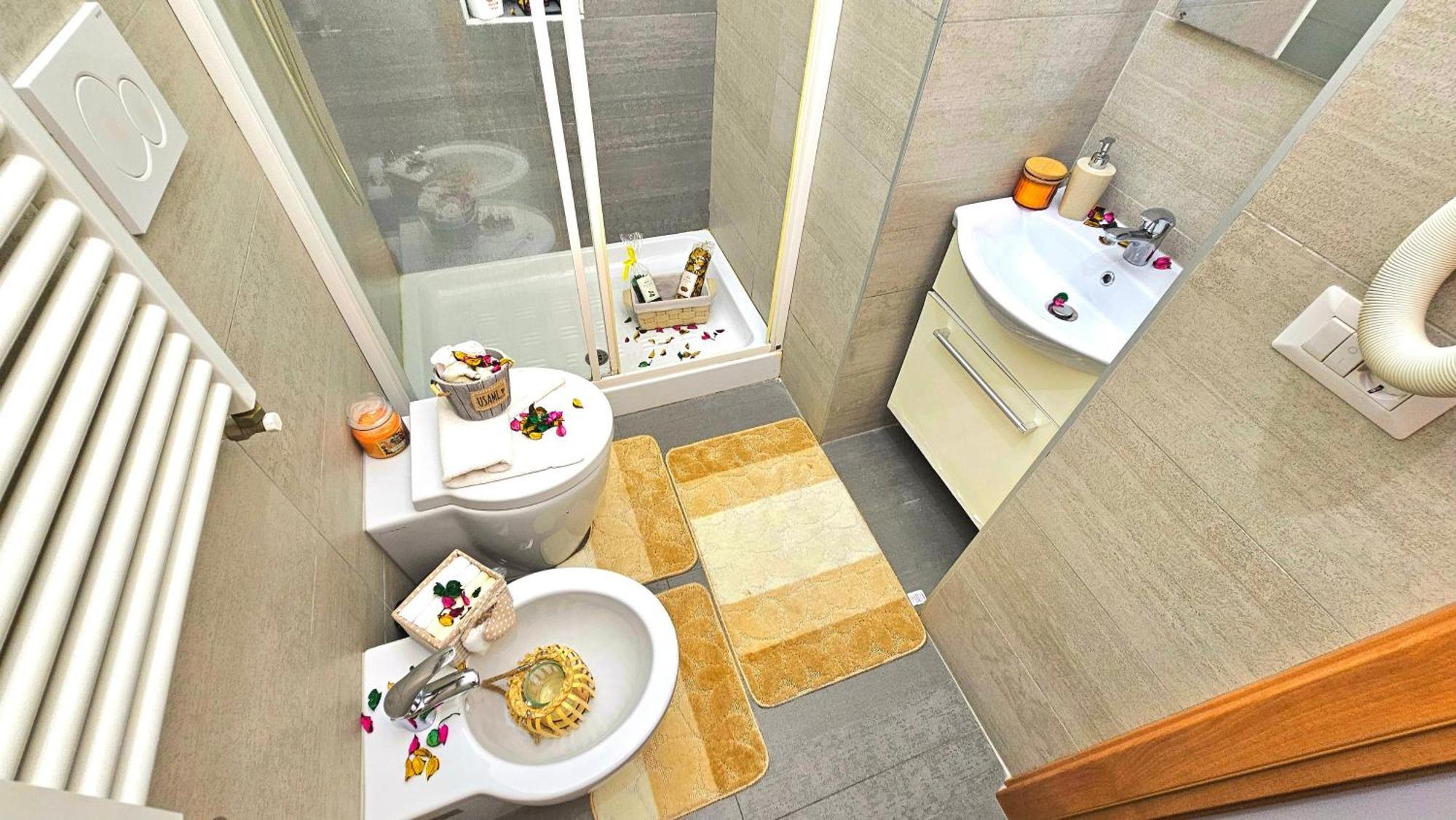 A Casa Simpatia Roma - Free Parking If You Book 4 Nights Bed & Breakfast ภายนอก รูปภาพ