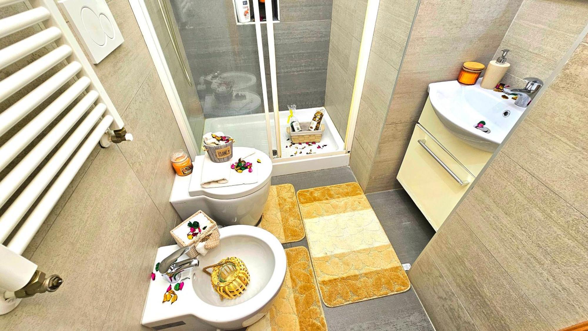 A Casa Simpatia Roma - Free Parking If You Book 4 Nights Bed & Breakfast ภายนอก รูปภาพ