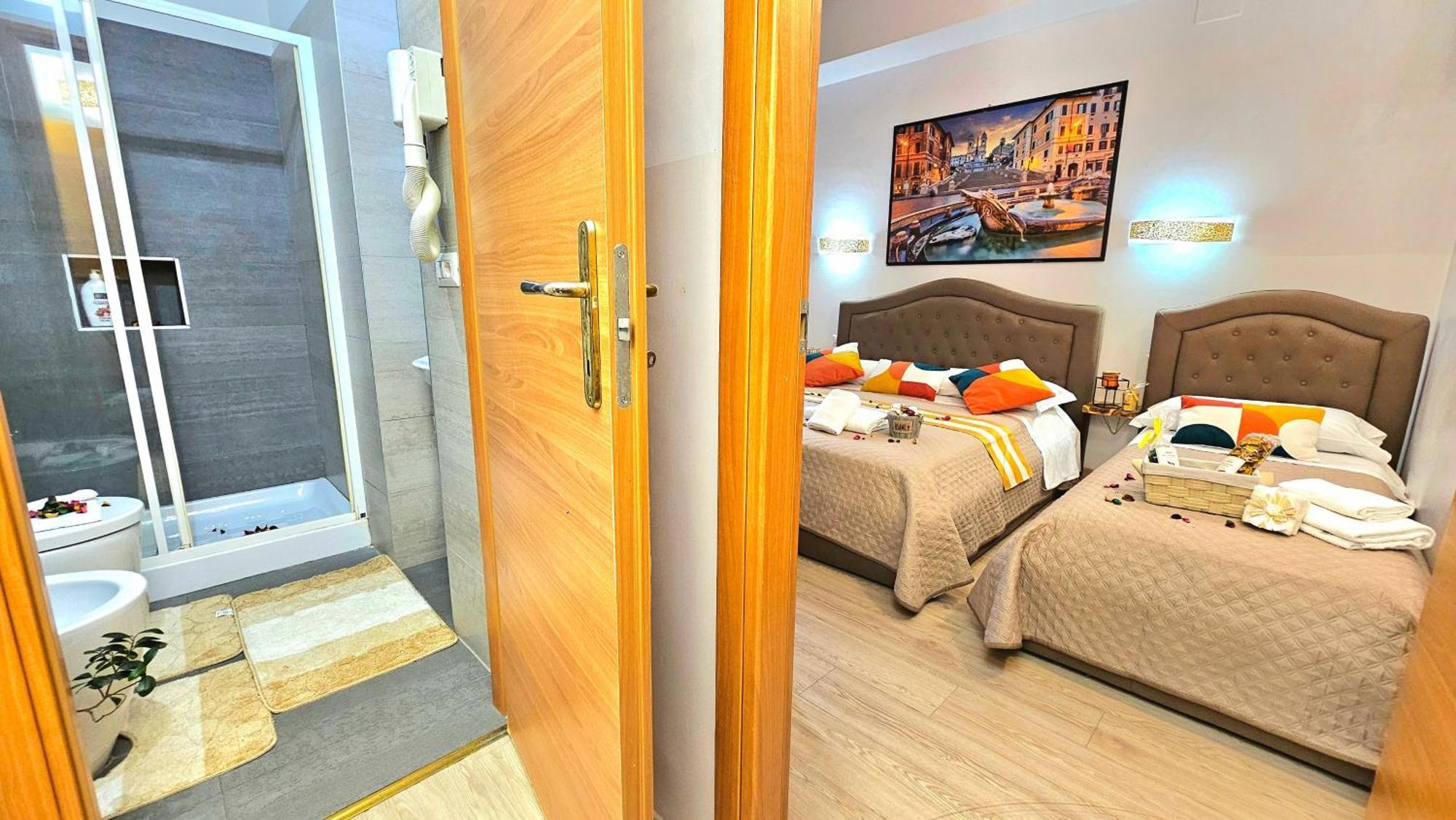 A Casa Simpatia Roma - Free Parking If You Book 4 Nights Bed & Breakfast ภายนอก รูปภาพ